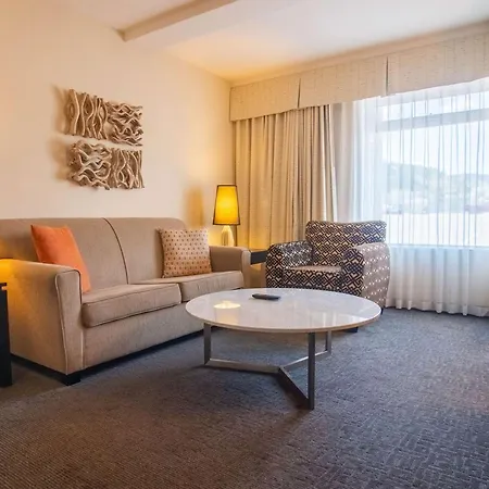 Coast Kamloops Hotel & Conference Centre-2