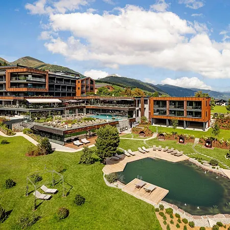Sonnenberg Panorama Dolomites Wellbeing-2