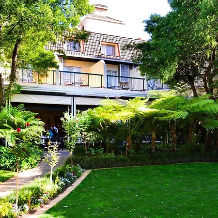 Protea Hotel By Marriott Johannesburg Balalaika Sandton-2