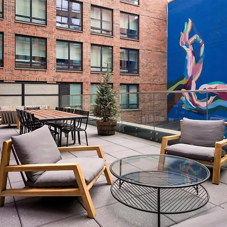 Arlo SoHo-2