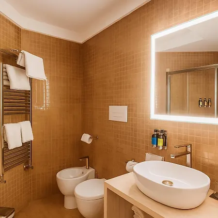 Sanfelice 33 Luxury Suites-3