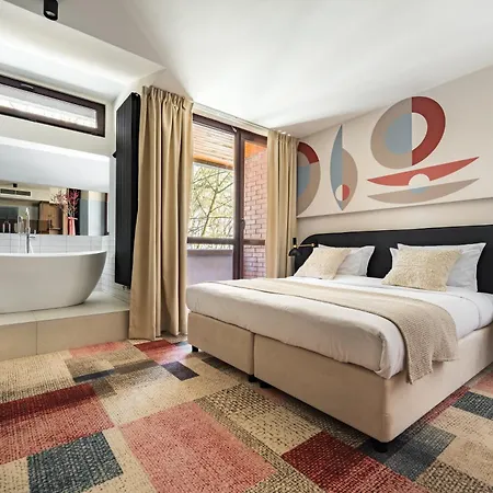 Forest Hotel-2