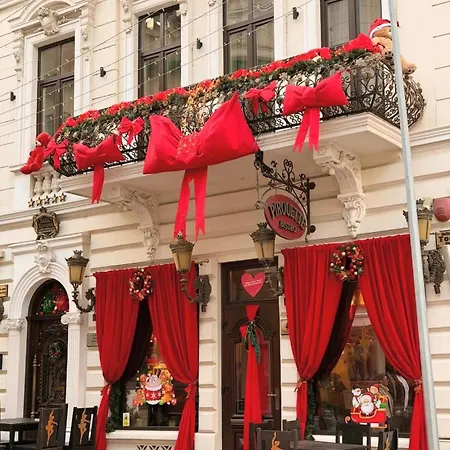 Belle Epoque Boutique (Adults Only)-3