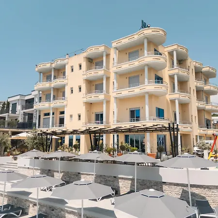 Hotel Blue Moon-3