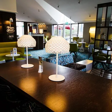 Novotel Stevenage-3