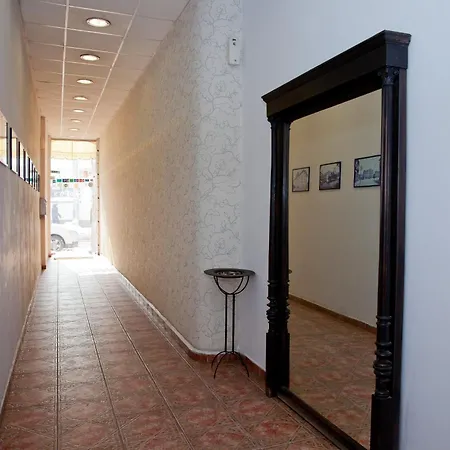 Scotty'S Boutique Hotel-3