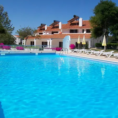 Apartamentos Vale de Carros - By Portugalferias-3