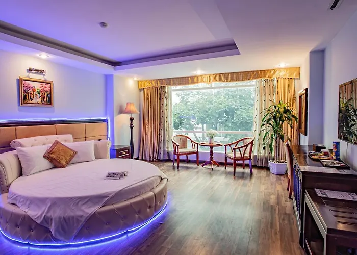 Cheap hotel: My Hotel Eiffel Hanoi