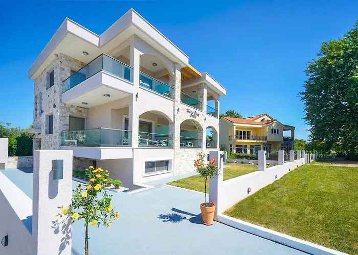 Maria Elena Suites
