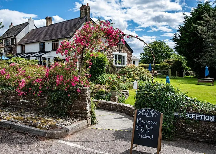 The Greyhound Inn And Hotel