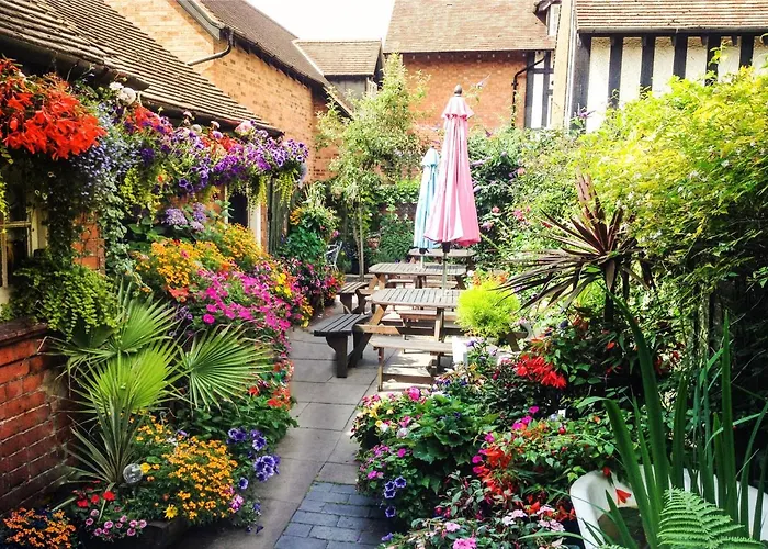 B&B only: Bournville House & Cafe