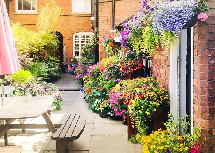 B&B only: Bournville House & Cafe