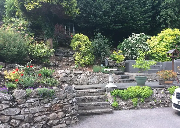 Resort: Elton Guest House