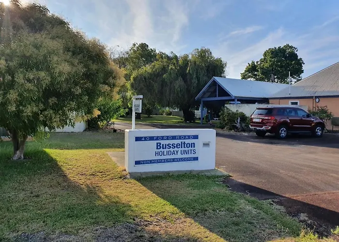 Vacation rental: Busselton Holiday Units