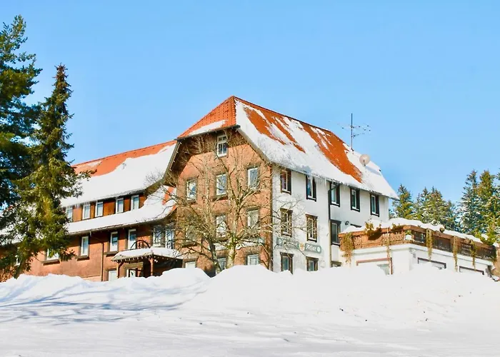 Land-gut- Höhengasthof Adler