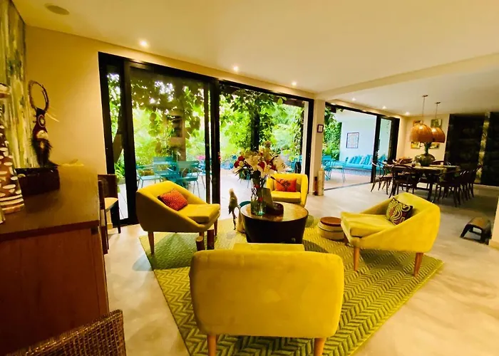 Resort: Patio Del Mundo