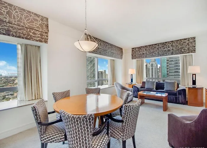  Four Seasons Miami - Luxury Private Residences