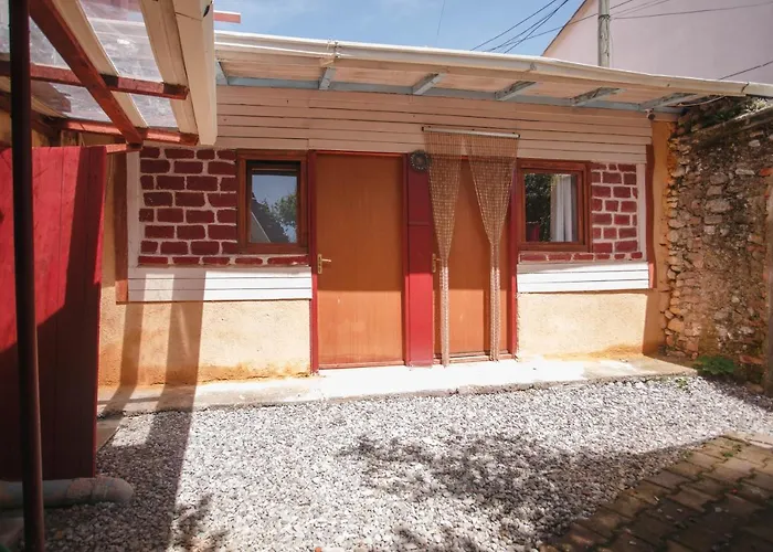 Hostel: The Wanderers Hostel