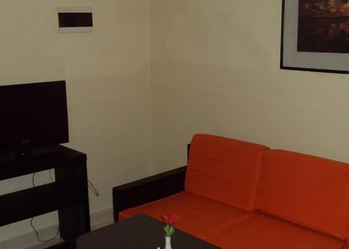 Elysees Apartment