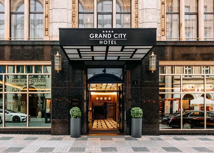 Luxury hotel only: Hotel Grand City Wroclaw