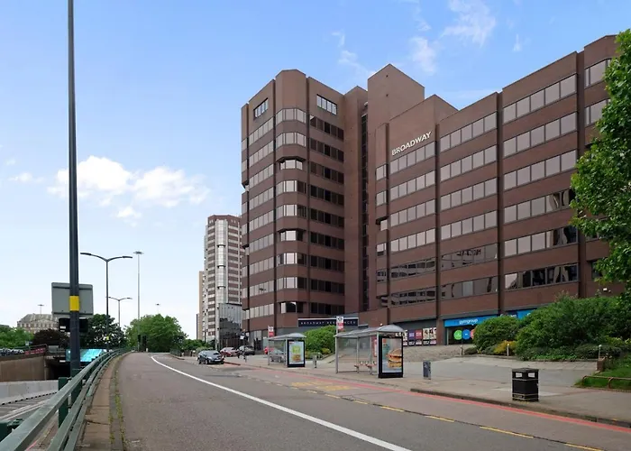 Seven Living Broadway Residences - Birmingham City Centre, Broad Street - Free Parking