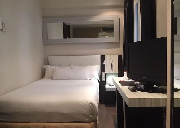 Pet Friendly hotel: Petit Palace Arenal
