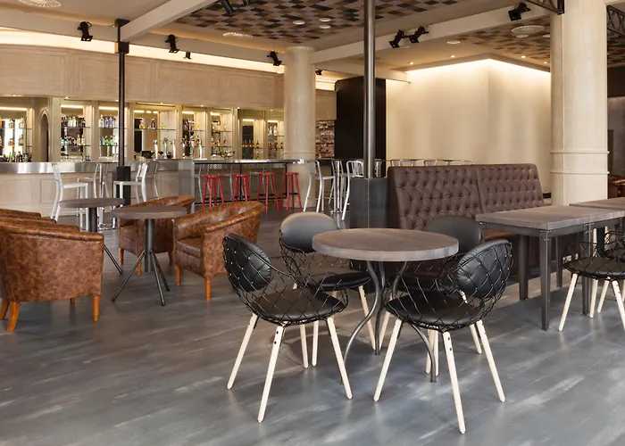 Hotels With Four Stars Madrid Marriott Auditorium & Conference Center