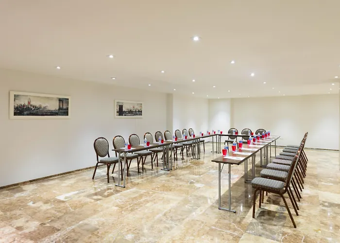 Pet Friendly hotel: Sercotel Cordoba Medina Azahara