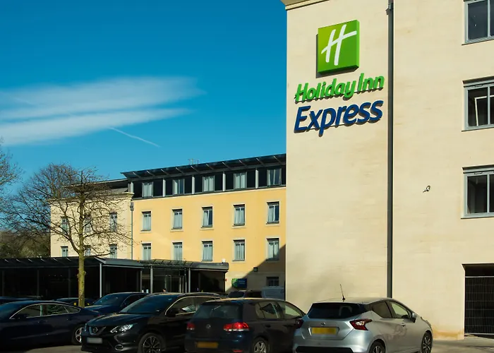 Pet Friendly hotel: Holiday Inn Express Bath By Ihg