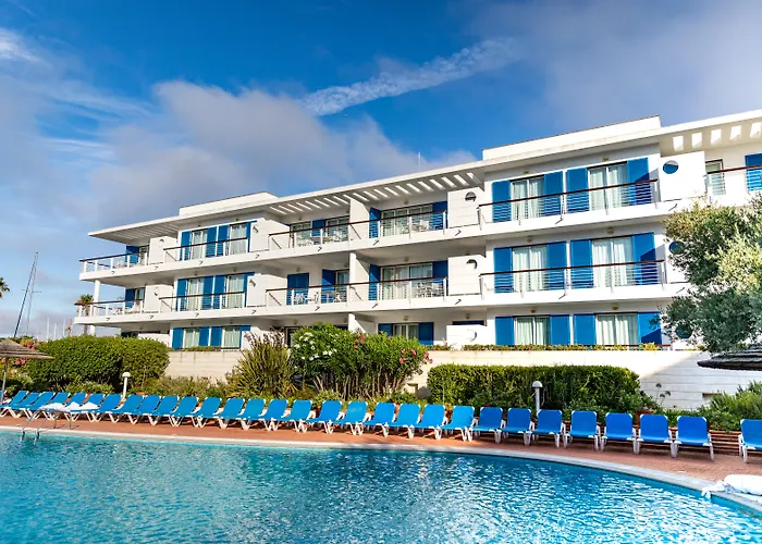 Kid friendly hotel Marina Club Lagos Resort