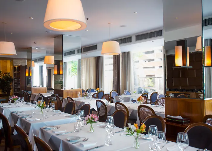 Pet Friendly hotel: Miramar By Windsor Copacabana