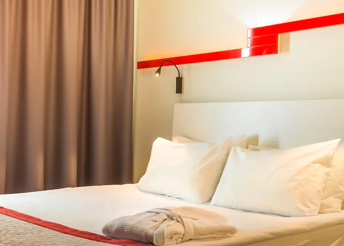 Holiday Inn By Ihg