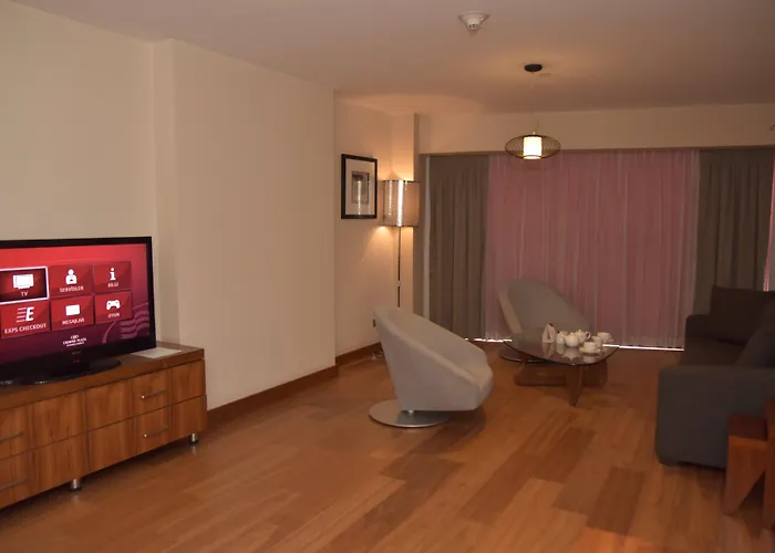  Crowne Plaza Istanbul Harbiye By Ihg