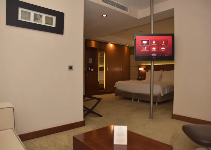  Crowne Plaza Istanbul Harbiye By Ihg