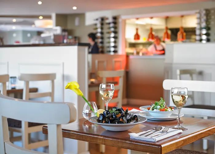 Luxury hotel only: Westport Coast Hotel