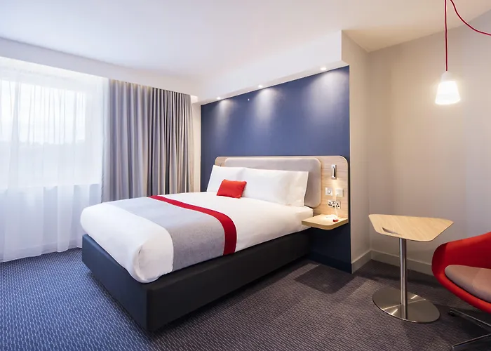  Holiday Inn Express Dublin City Centre By Ihg