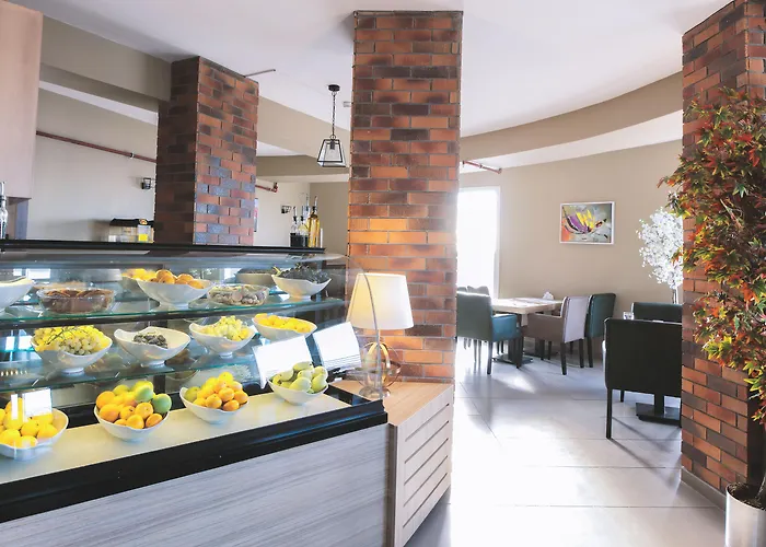 Hotel with pool: Serenity Suites Istanbul Airport