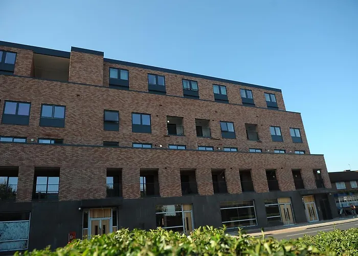 Albergo a parte: Canary Heights