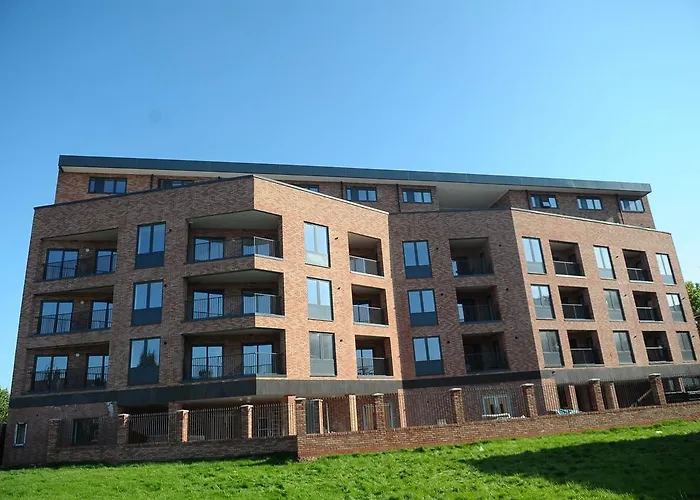 Albergo a parte: Canary Heights