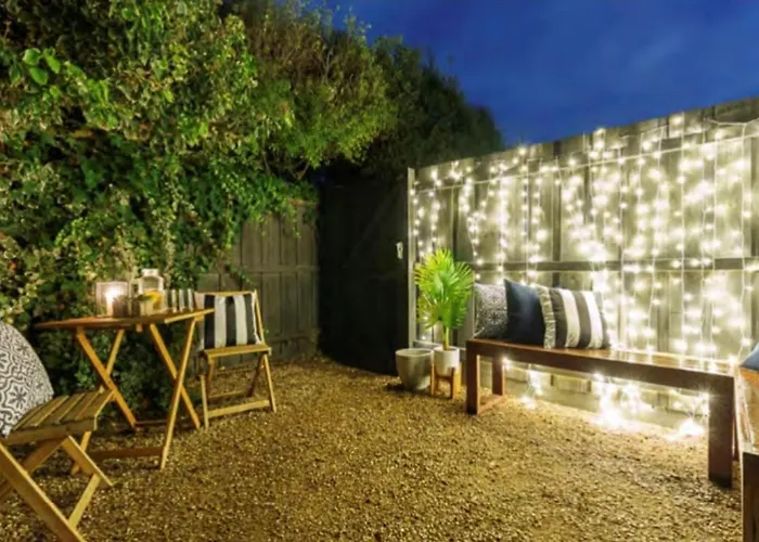 Pet Friendly hotel: Quite, Quaint & Private Guesthouse, Sleeps 6