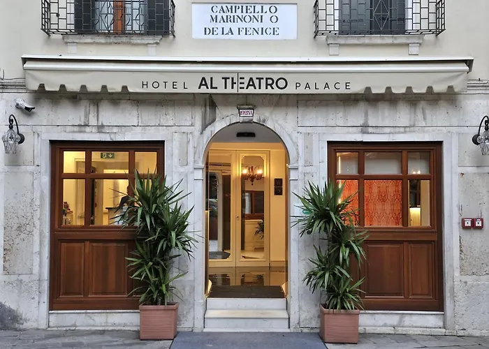 Al Theatro Palace