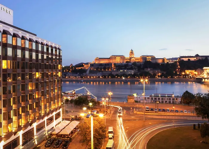 Hotel con piscina: Sofitel Budapest Chain Bridge