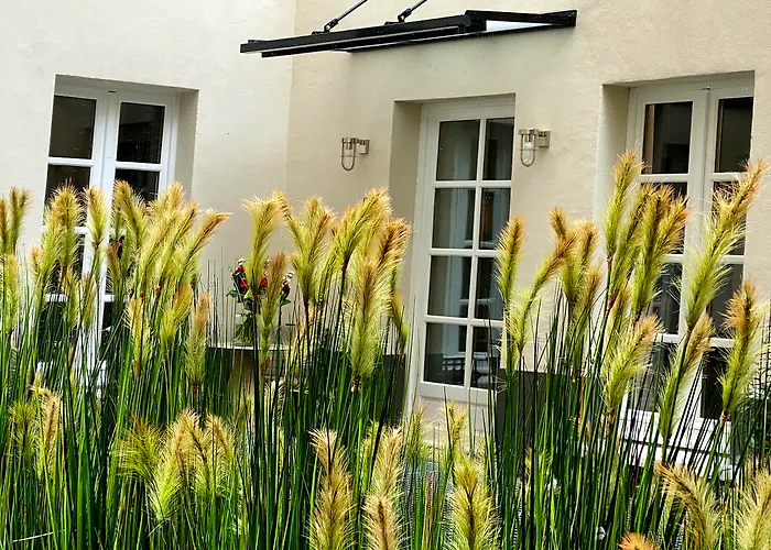 Hôtel Jacuzzi: Hotel La Lanterne & Spa By Timhotel