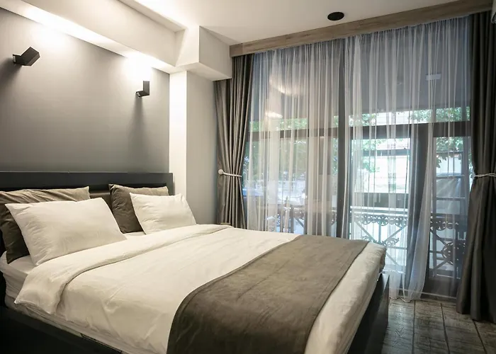 Phoenix Hotel