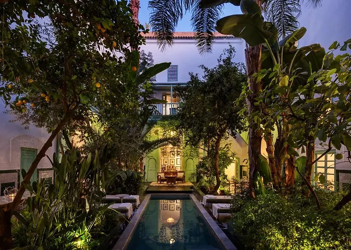 Hotel with view: Riad Kitula