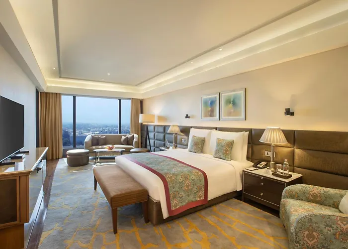 Hotel with Tennis: The Leela Ambience Convention Hotel Delhi