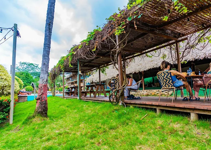 Beach Hotels Tiki Hut