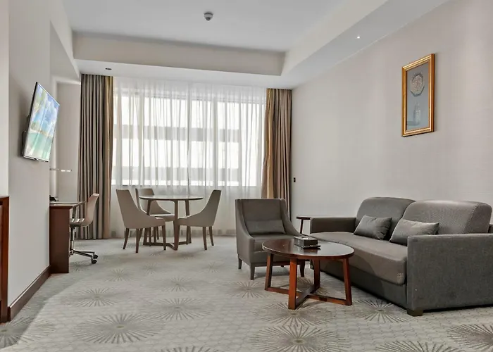 Resort: Holiday Suites Al Azizia