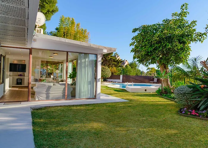 Your Cabin rentals Casa Rio Real Marbella
