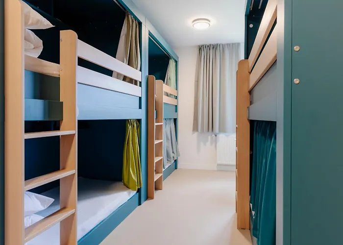 Luchthavenhotel: The People Caen